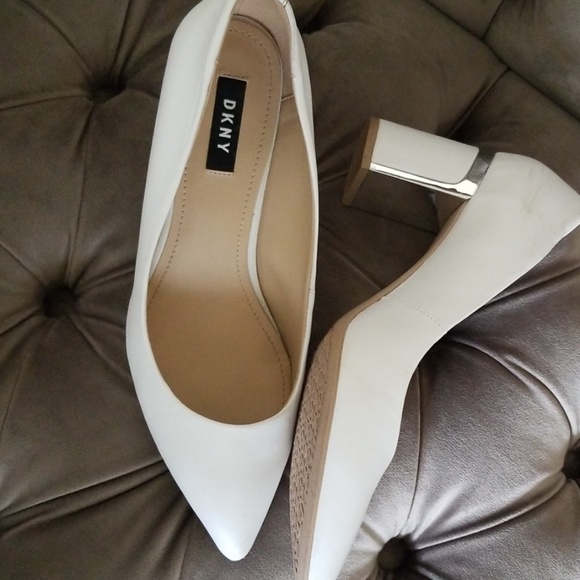 DKNY white chunky heels - Picture 2 of 6